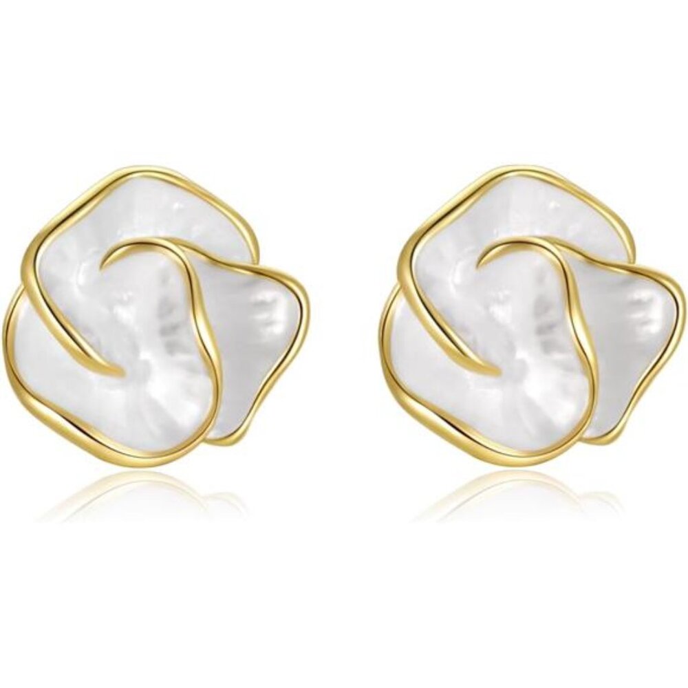 Vintage Ribbed Square Heart Earrings